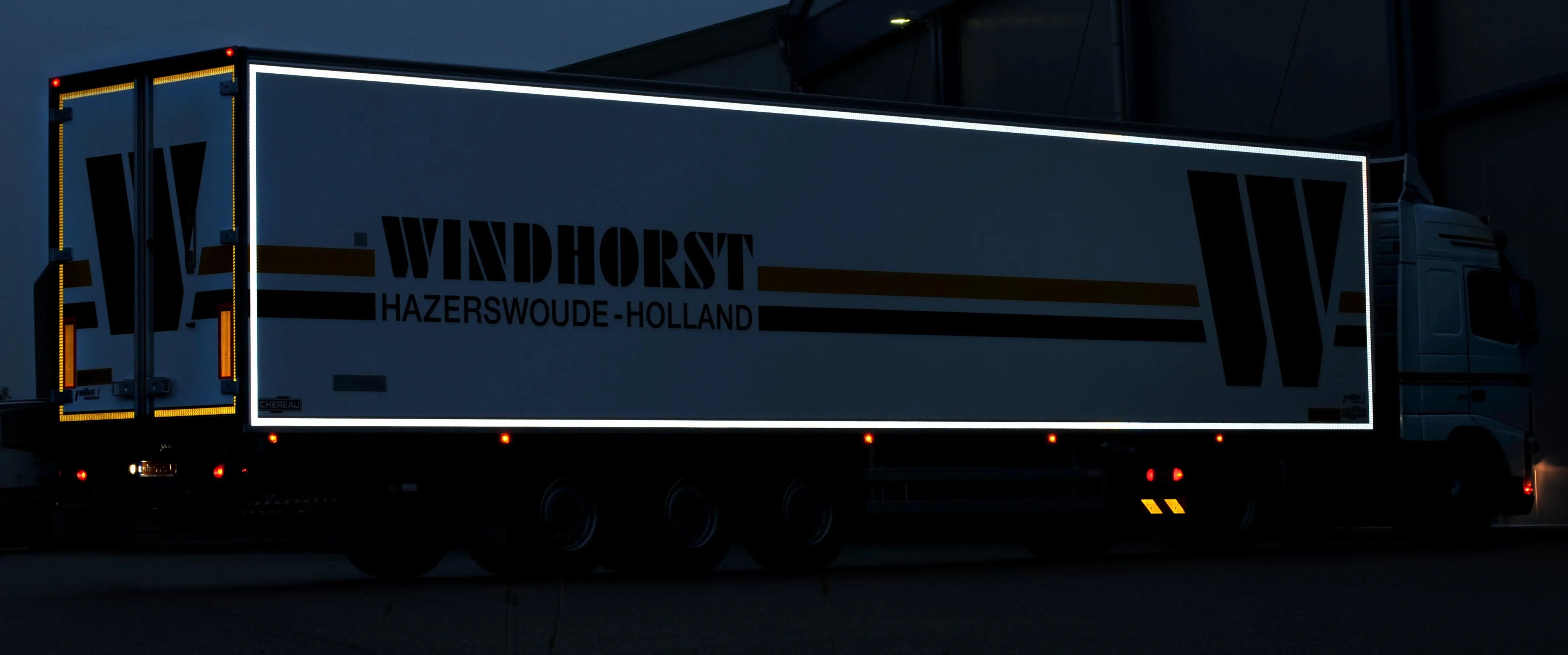 Avery Dennison Contourmarkering Wit vaste opbouw per meter - Reflexfolie