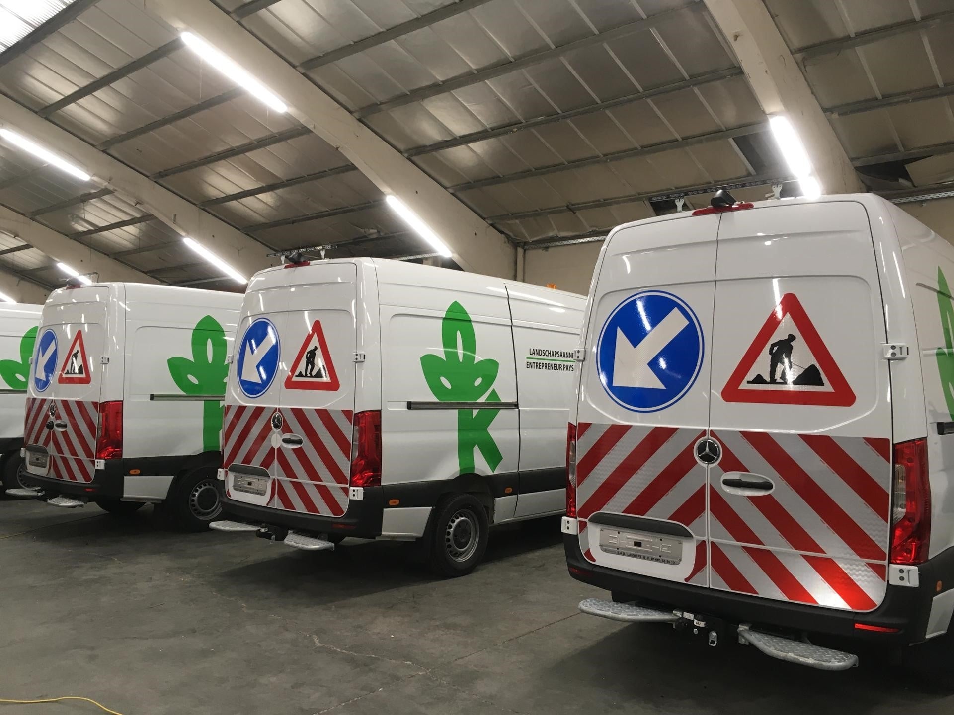 Reflecterende folie V-8000 Chevron Rood/Wit Rechtswijzend - Reflexfolie